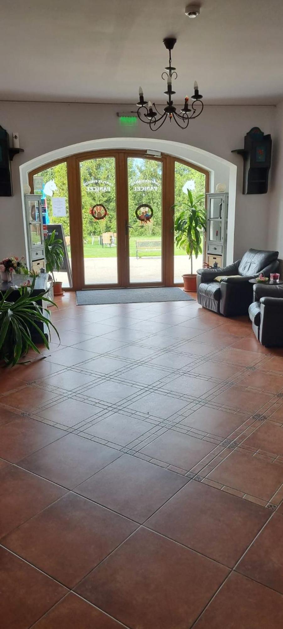 Complex Panicel Rîşnov Kültér fotó