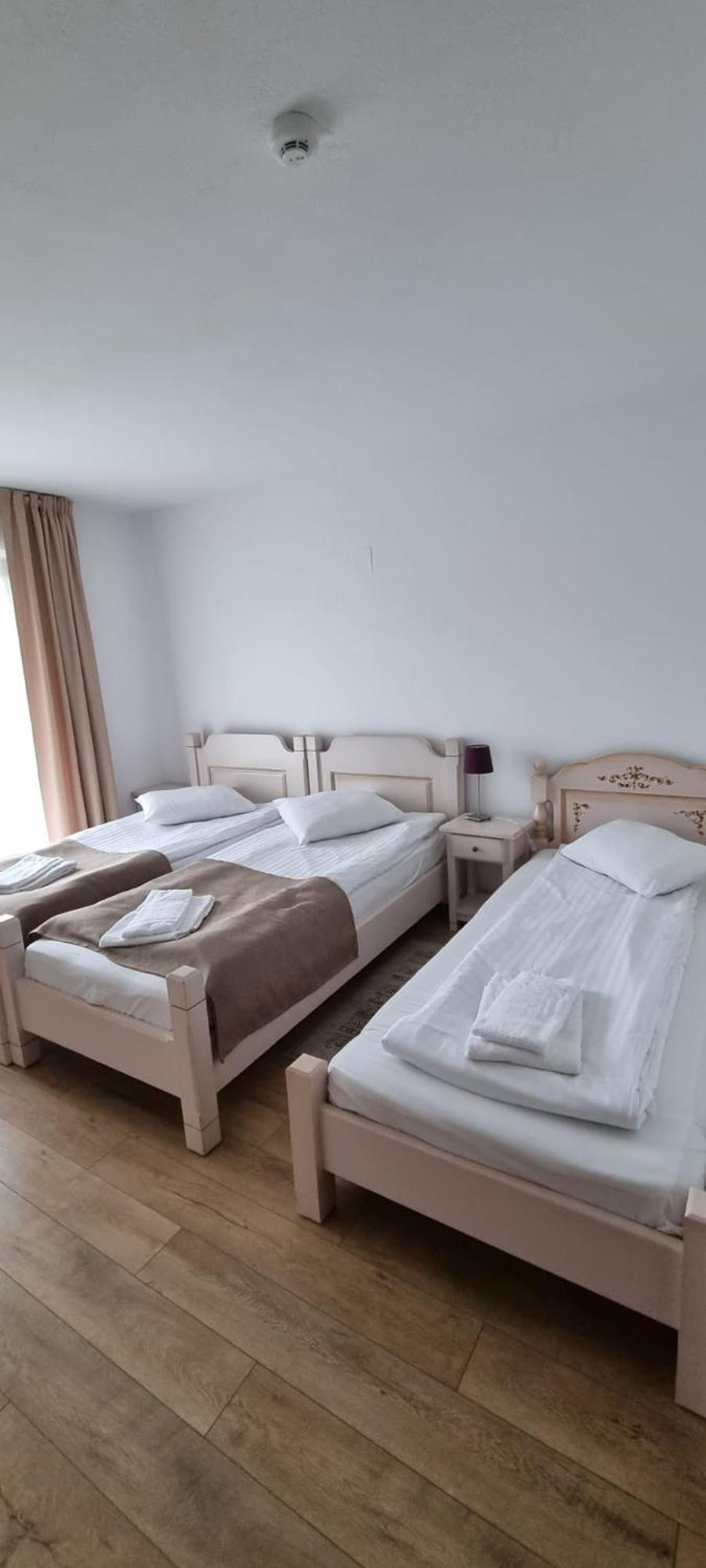 Complex Panicel Rîşnov Kültér fotó